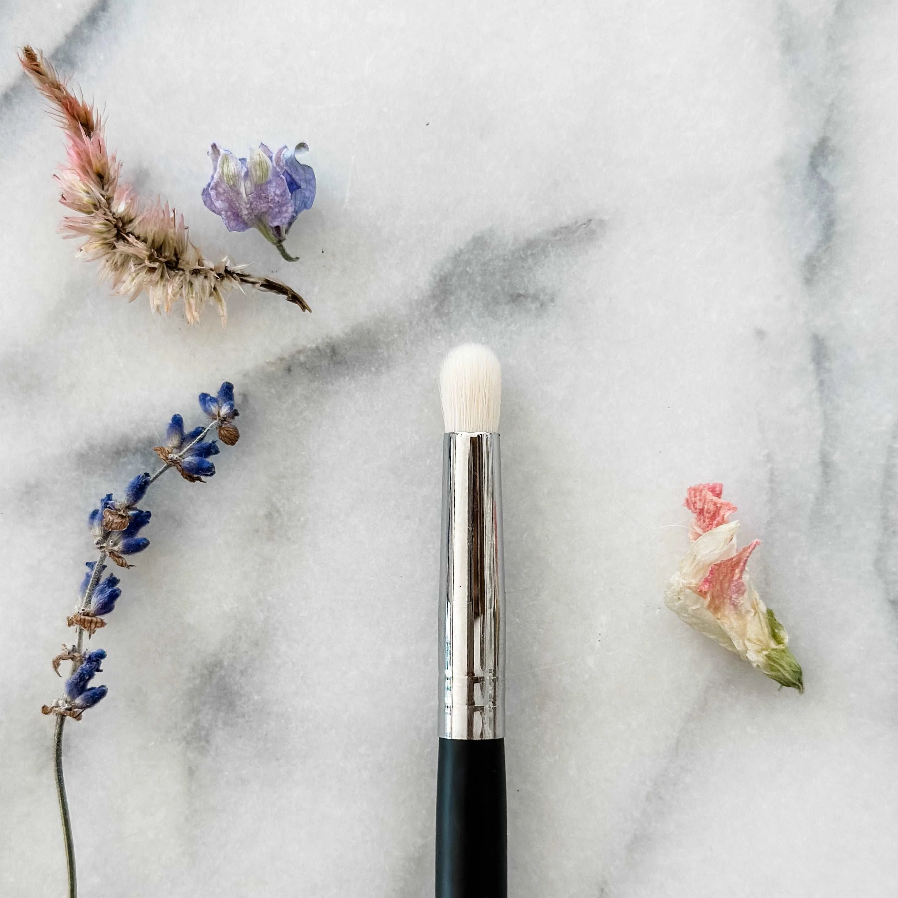 Crease Smudging Brush - Image 6