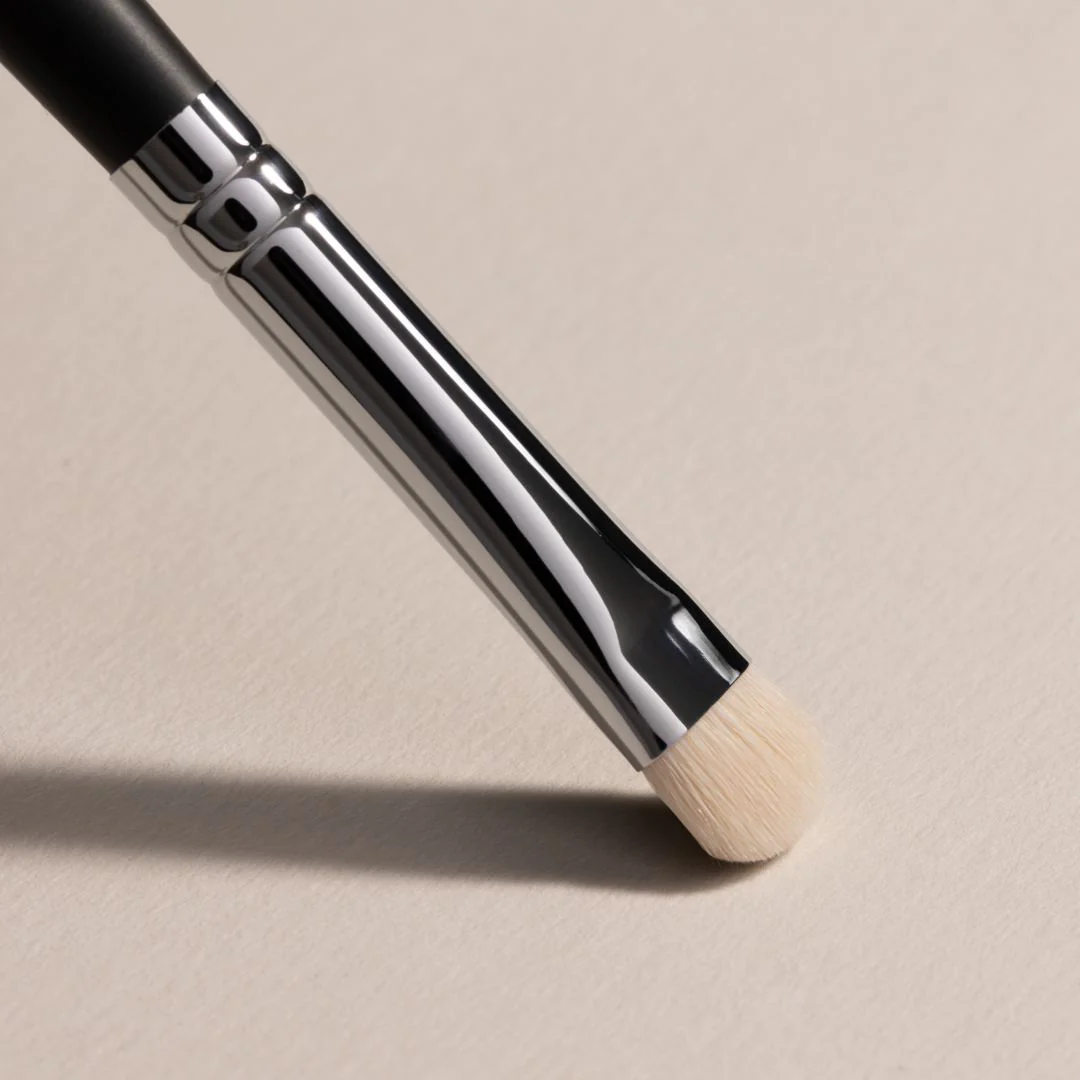 Flat Eyeshadow Brush - Image 2